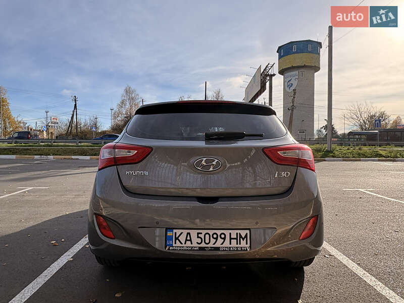 Хетчбек Hyundai i30 2012 в Білогородці