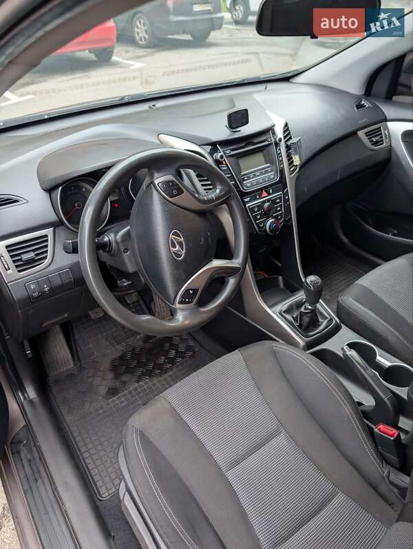 Хэтчбек Hyundai i30 2012 в Харькове фото 8 Хэтчбек Hyundai i30 2012 в Харькове