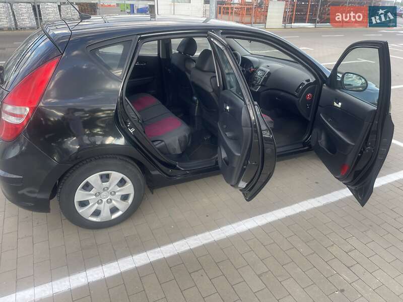 Хэтчбек Hyundai i30 2008 в Борисполе