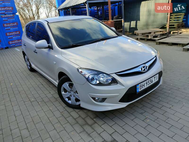 Хэтчбек Hyundai i30 2011 в Борисполе