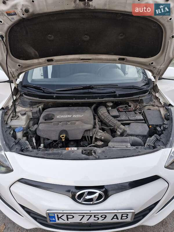 Универсал Hyundai i30 2013 в Запорожье фото 5 Универсал Hyundai i30 2013 в Запорожье