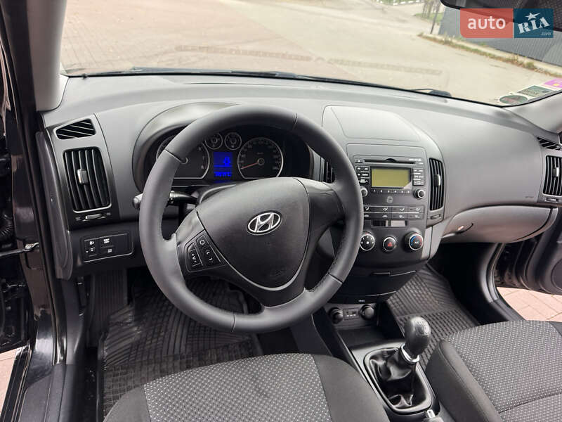 Універсал Hyundai i30 2010 в Рівному фото 22 Універсал Hyundai i30 2010 в Рівному