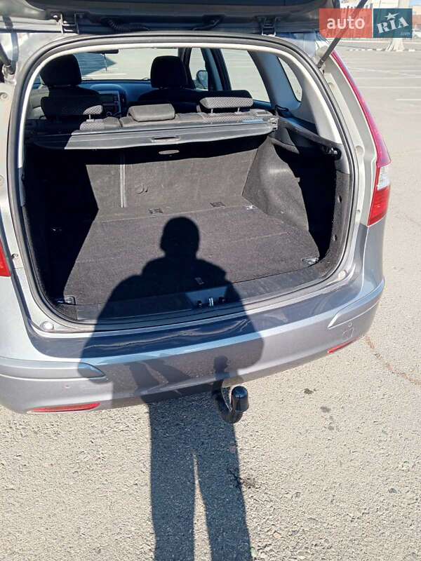 Универсал Hyundai i30 2012 в Белгороде-Днестровском фото 18 Универсал Hyundai i30 2012 в Белгороде-Днестровском