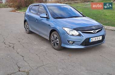 Хетчбек Hyundai i30 2010 в Кривому Розі