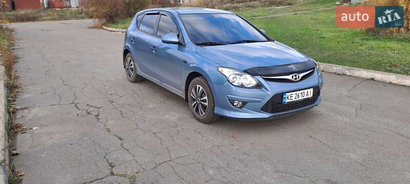 Хетчбек Hyundai i30 2010 в Кривому Розі
