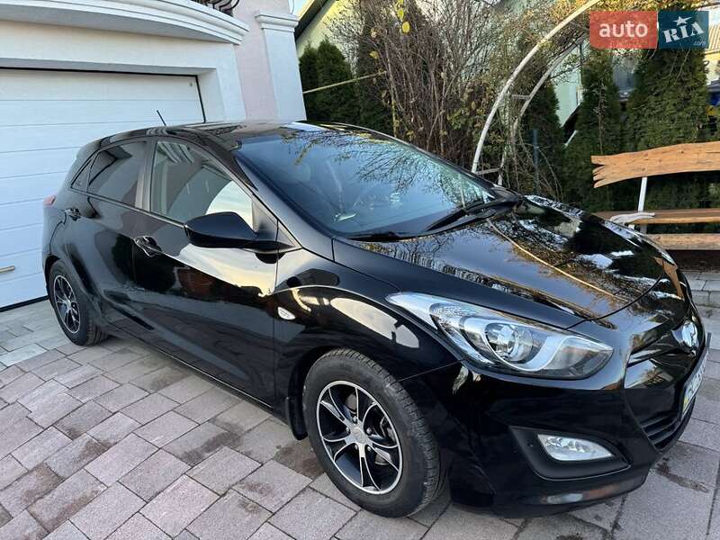 Хэтчбек Hyundai i30 2013 в Немирове