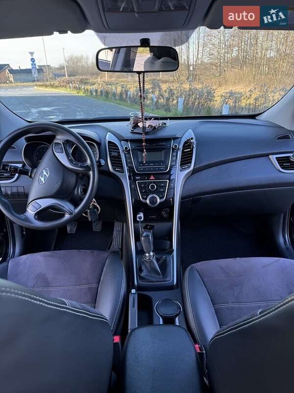Хэтчбек Hyundai i30 2013 в Немирове