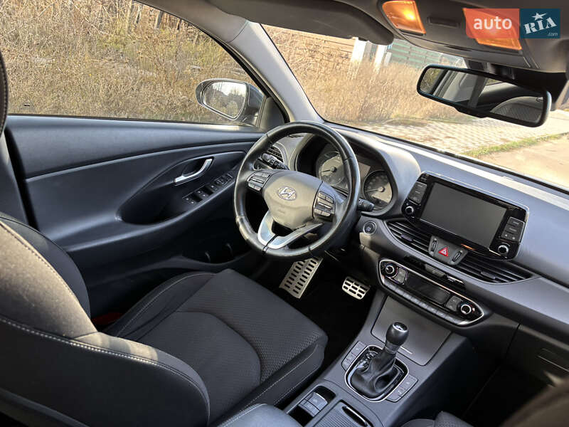 Фастбэк Hyundai i30 2018 в Киеве фото 13 Фастбэк Hyundai i30 2018 в Киеве