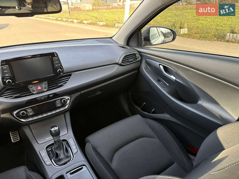 Фастбэк Hyundai i30 2018 в Киеве фото 14 Фастбэк Hyundai i30 2018 в Киеве
