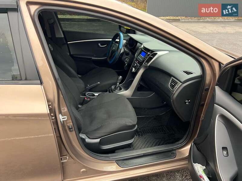 Хэтчбек Hyundai i30 2013 в Харькове