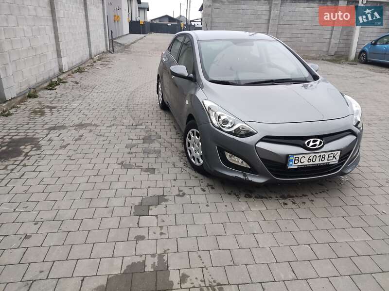 Хэтчбек Hyundai i30 2014 в Львове