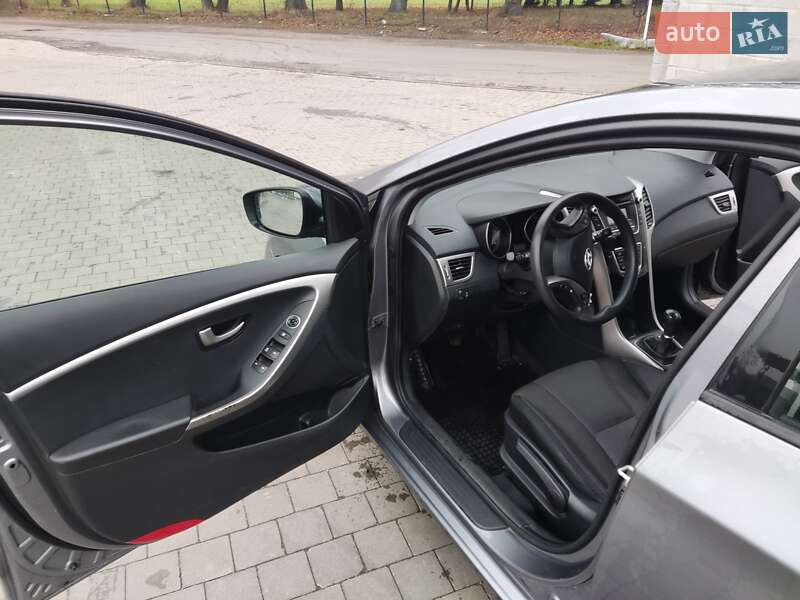 Хэтчбек Hyundai i30 2014 в Львове