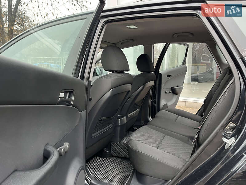 Хэтчбек Hyundai i30 2010 в Чернигове