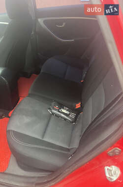 Хетчбек Hyundai i30 2013 в Царичанці