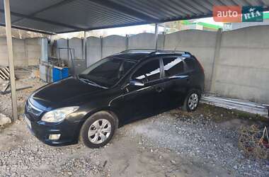 Универсал Hyundai i30 2008 в Каменском