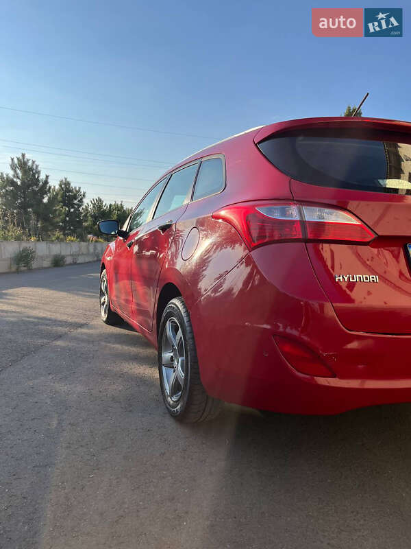 Универсал Hyundai i30 2013 в Одессе