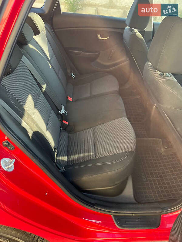 Универсал Hyundai i30 2013 в Одессе