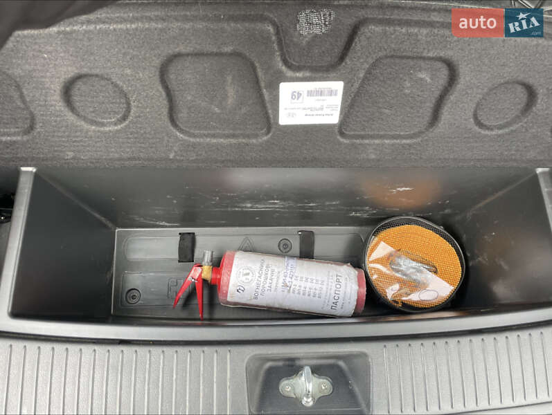 Универсал Hyundai i30 2020 в Киеве фото 6 Универсал Hyundai i30 2020 в Киеве