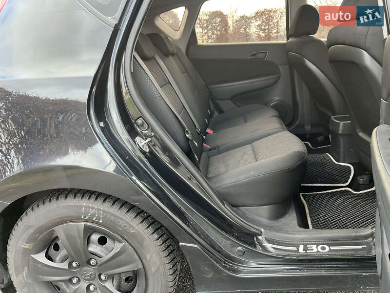 Хетчбек Hyundai i30 2011 в Києві