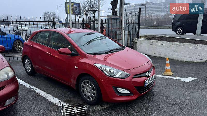 Хетчбек Hyundai i30 2013 в Києві фото 3 Хетчбек Hyundai i30 2013 в Києві