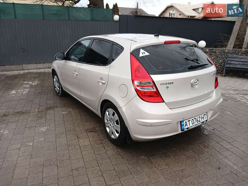 Хэтчбек Hyundai i30 2007 в Ивано-Франковске