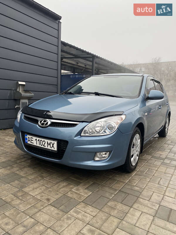 Хэтчбек Hyundai i30 2008 в Вольногорске фото 3 Хэтчбек Hyundai i30 2008 в Вольногорске