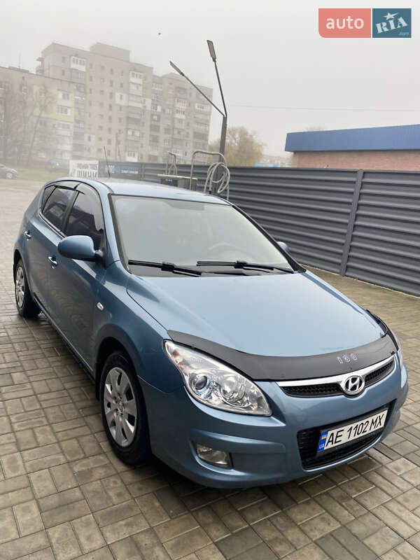 Хэтчбек Hyundai i30 2008 в Вольногорске фото 2 Хэтчбек Hyundai i30 2008 в Вольногорске