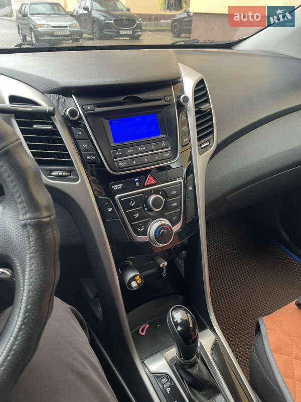 Хэтчбек Hyundai i30 2014 в Каменец-Подольском