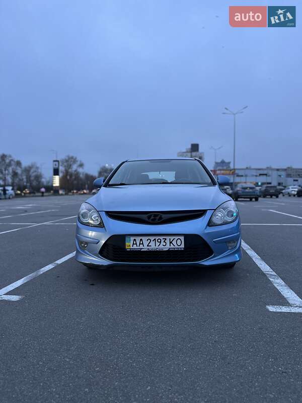Хетчбек Hyundai i30 2011 в Києві фото 4 Хетчбек Hyundai i30 2011 в Києві