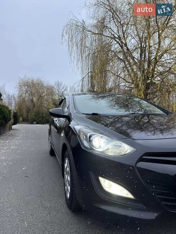 Хэтчбек Hyundai i30 2013 в Днепре