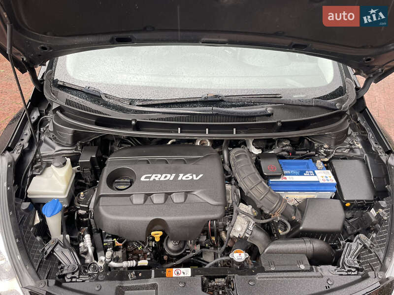 Універсал Hyundai i30 2014 в Стрию фото 98 Універсал Hyundai i30 2014 в Стрию