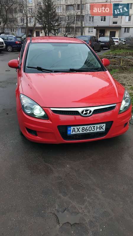 Хэтчбек Hyundai i30 2010 в Харькове фото Хэтчбек Hyundai i30 2010 в Харькове