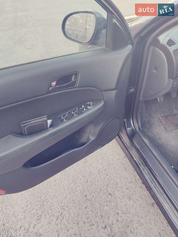 Хетчбек Hyundai i30 2011 в Дніпрі