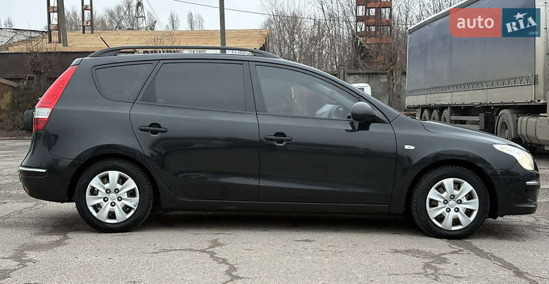 Універсал Hyundai i30 2009 в Чернігові