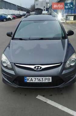 Универсал Hyundai i30 2010 в Херсоне