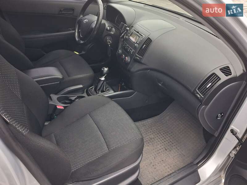 Универсал Hyundai i30 2010 в Львове фото 12 Универсал Hyundai i30 2010 в Львове