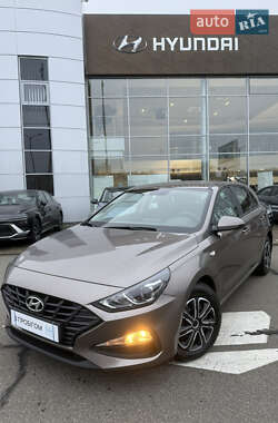 Хэтчбек Hyundai i30 2020 в Киеве