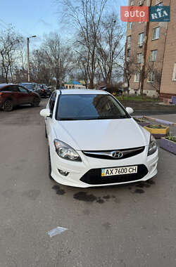 Хэтчбек Hyundai i30 2010 в Харькове