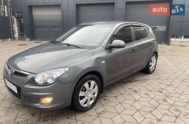 Хэтчбек Hyundai i30 2008 в Одессе