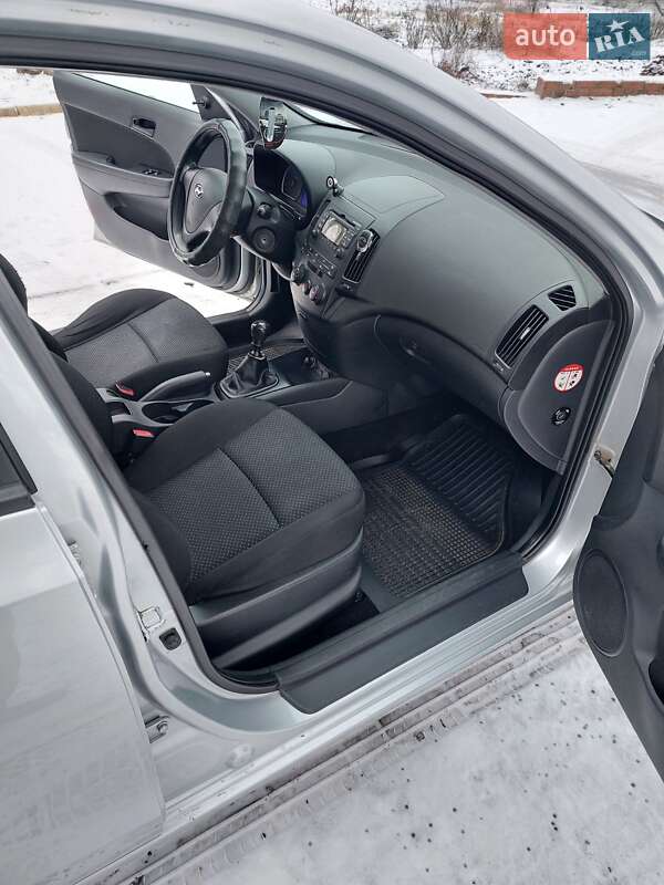 Хетчбек Hyundai i30 2009 в Харкові