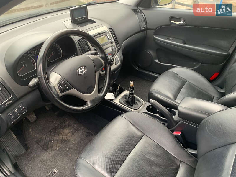 Универсал Hyundai i30 2008 в Луцке
