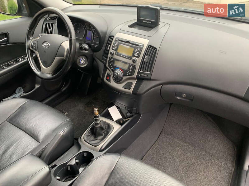 Универсал Hyundai i30 2008 в Луцке