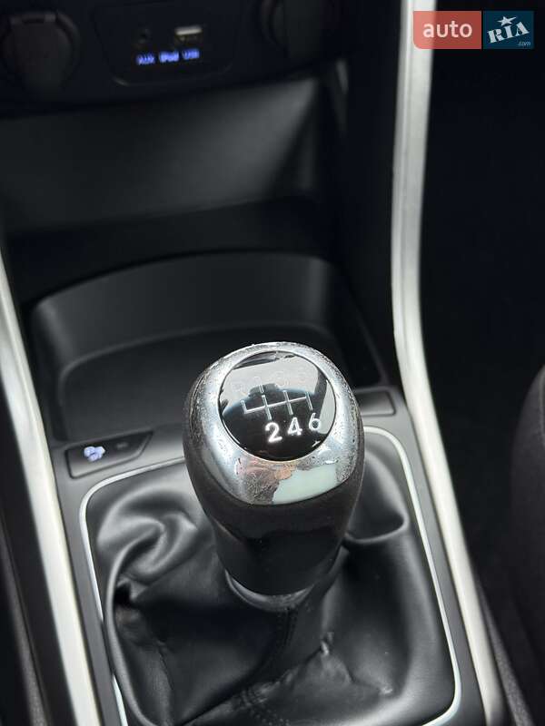 Універсал Hyundai i30 2015 в Сумах