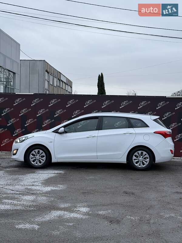 Універсал Hyundai i30 2015 в Сумах