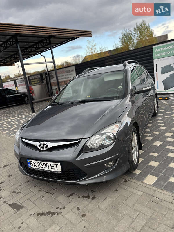 Універсал Hyundai i30 2011 в Шепетівці