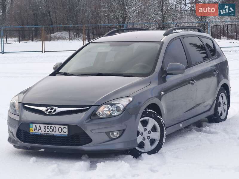 Універсал Hyundai i30 2011 в Жовтих Водах