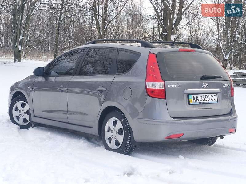 Універсал Hyundai i30 2011 в Жовтих Водах