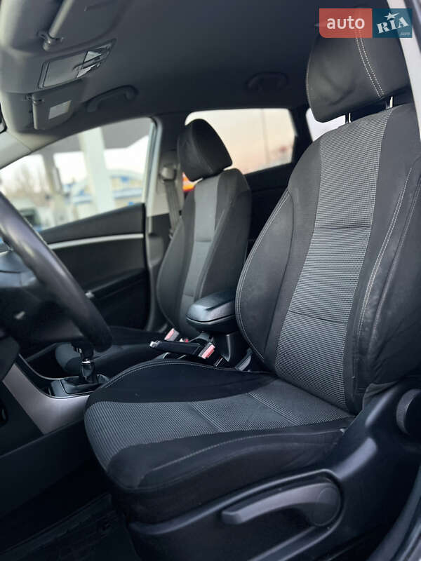 Універсал Hyundai i30 2013 в Миколаєві