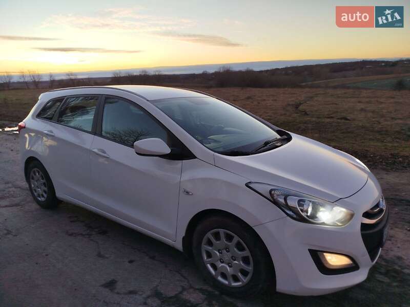 Универсал Hyundai i30 2013 в Виннице