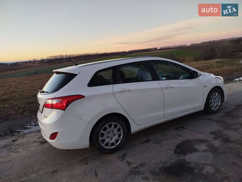Универсал Hyundai i30 2013 в Виннице